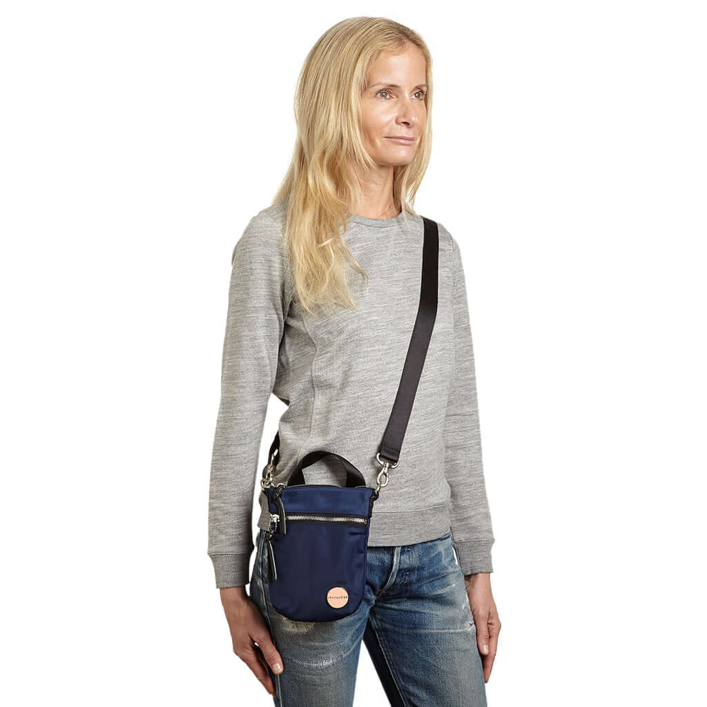 shortyLOVE - Shorthand - Phone Crossbody Bag